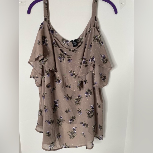 Torrid Floral Ruffle SheerTan with Gold Dots Top  Sz 3X - Picture 7 of 10